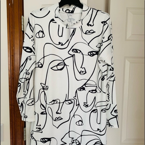 Long sleeve white tee shirt dress - Picture 1 of 5